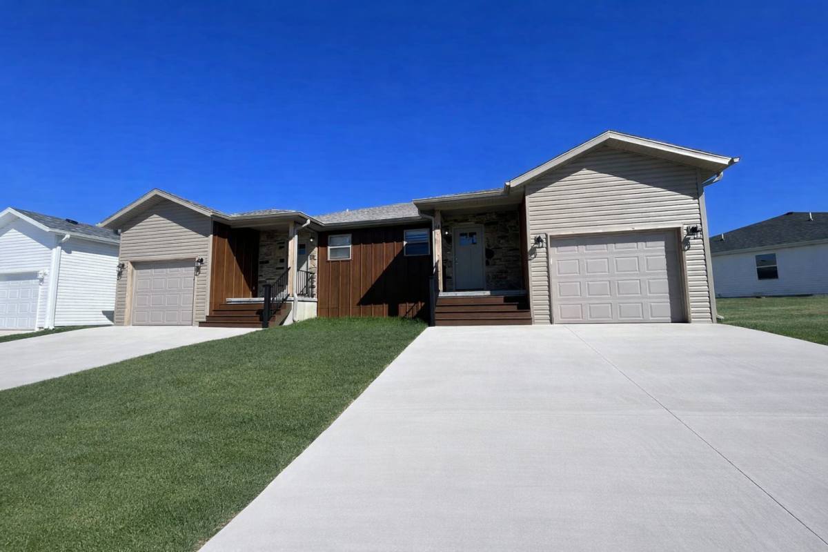 House for rent at 4 C St, Kimberling City, MO 65686