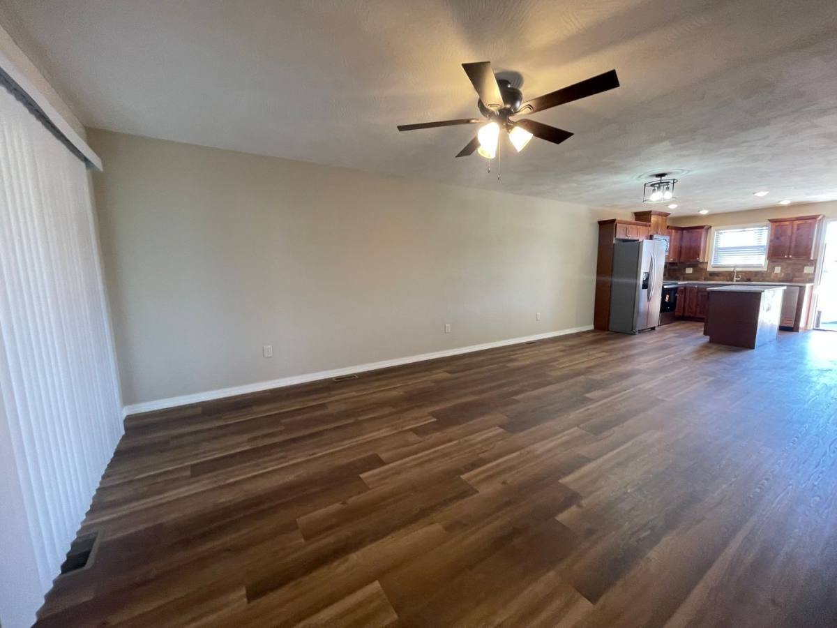 House for rent at 4 C St, Kimberling City, MO 65686