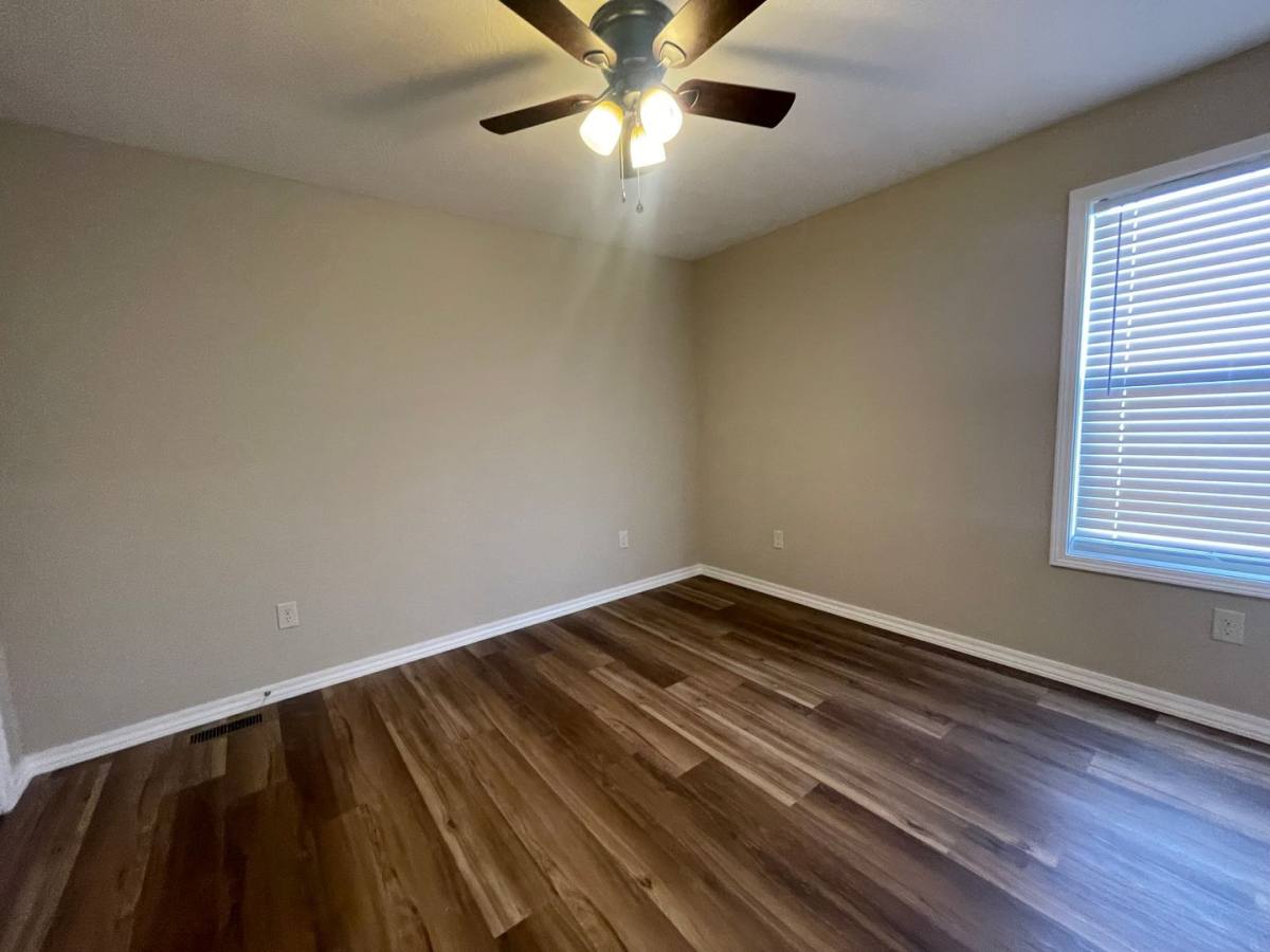 House for rent at 4 C St, Kimberling City, MO 65686