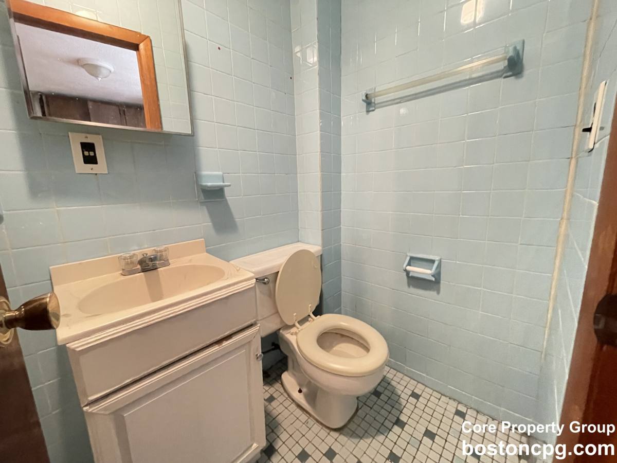 Apartment for rent at 64 Prince St #2, Boston, MA 02113