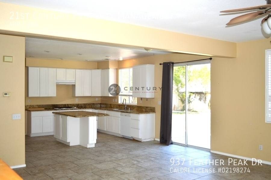 House for rent at 937 Feather Peak Dr, Corona, CA 92882