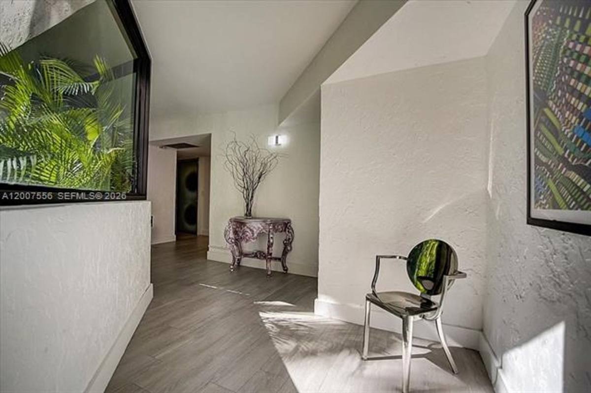 Apartment for rent at 101 Crandon Blvd, Key Biscayne, FL 33149