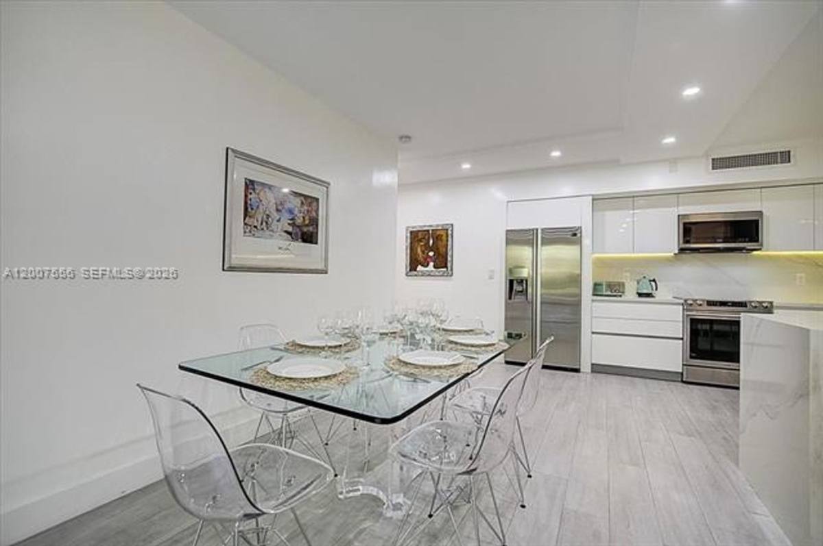 Apartment for rent at 101 Crandon Blvd, Key Biscayne, FL 33149