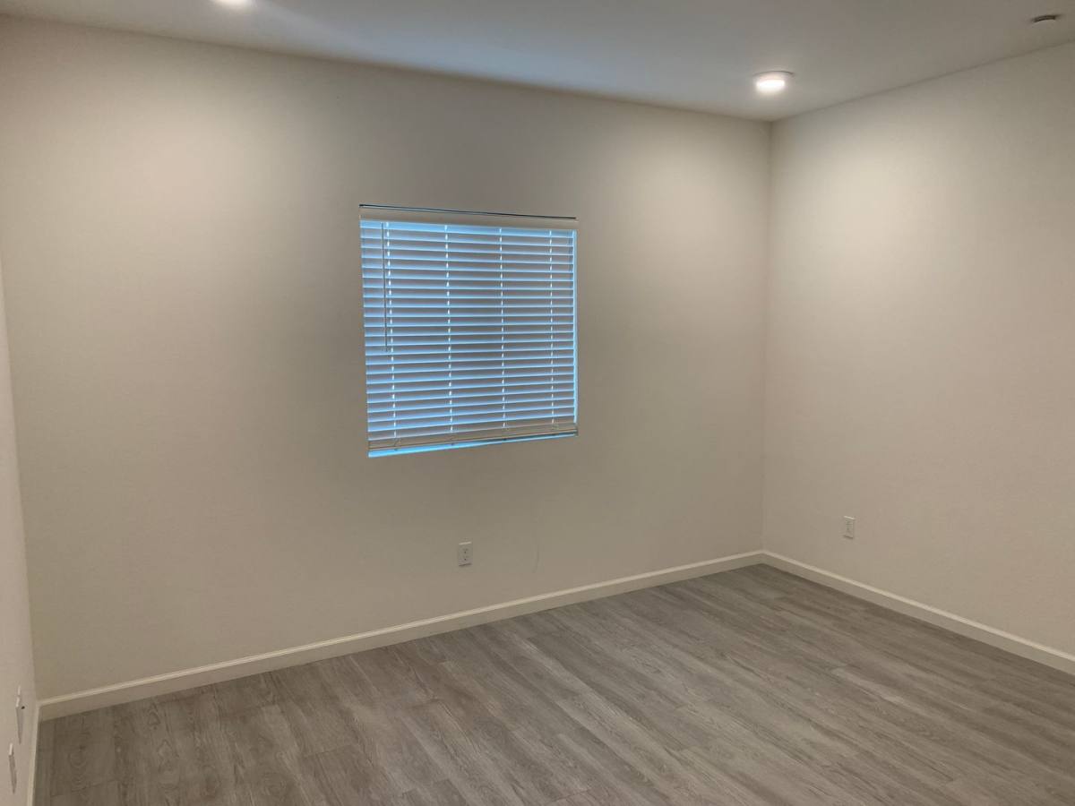 House for rent at 810 Holdenhurst Dr, Patterson, CA 95363