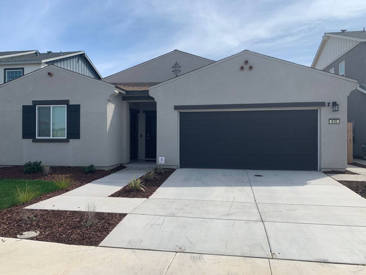 House for rent at 810 Holdenhurst Dr, Patterson, CA 95363