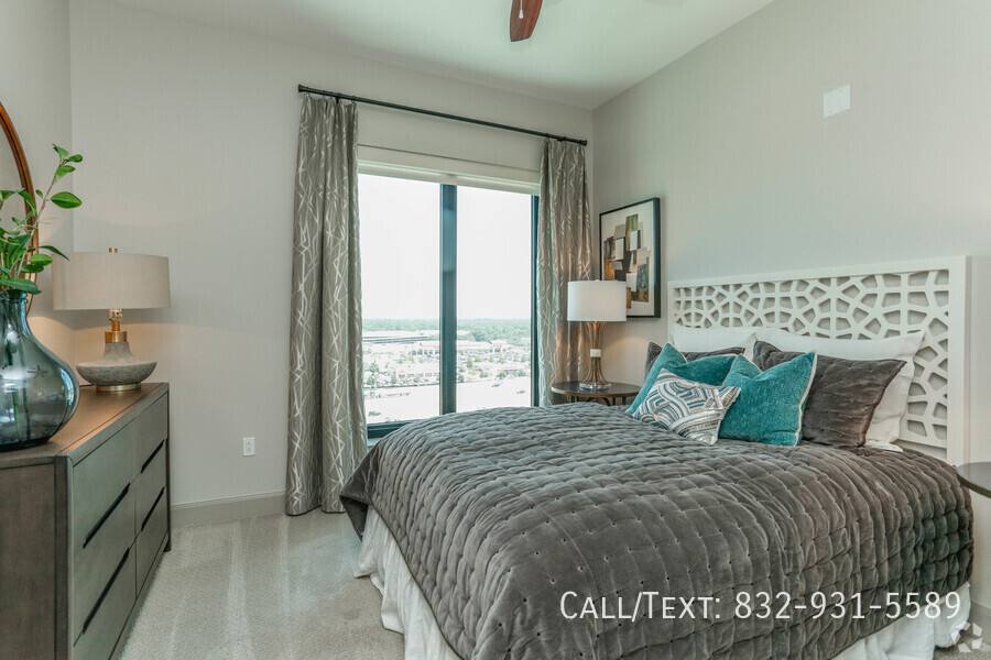 Apartment for rent at 913 Piney Point Rd #MC2, Houston, TX 77024