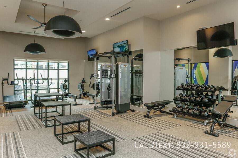 Apartment for rent at 913 Piney Point Rd #MC2, Houston, TX 77024