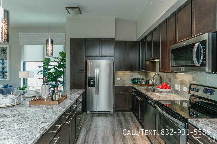 Apartment for rent at 913 Piney Point Rd #MC2, Houston, TX 77024