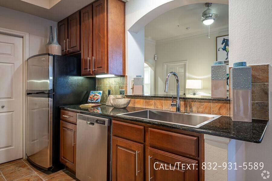 Apartment for rent at 4198 Blossom St #JH2, Houston, TX 77007