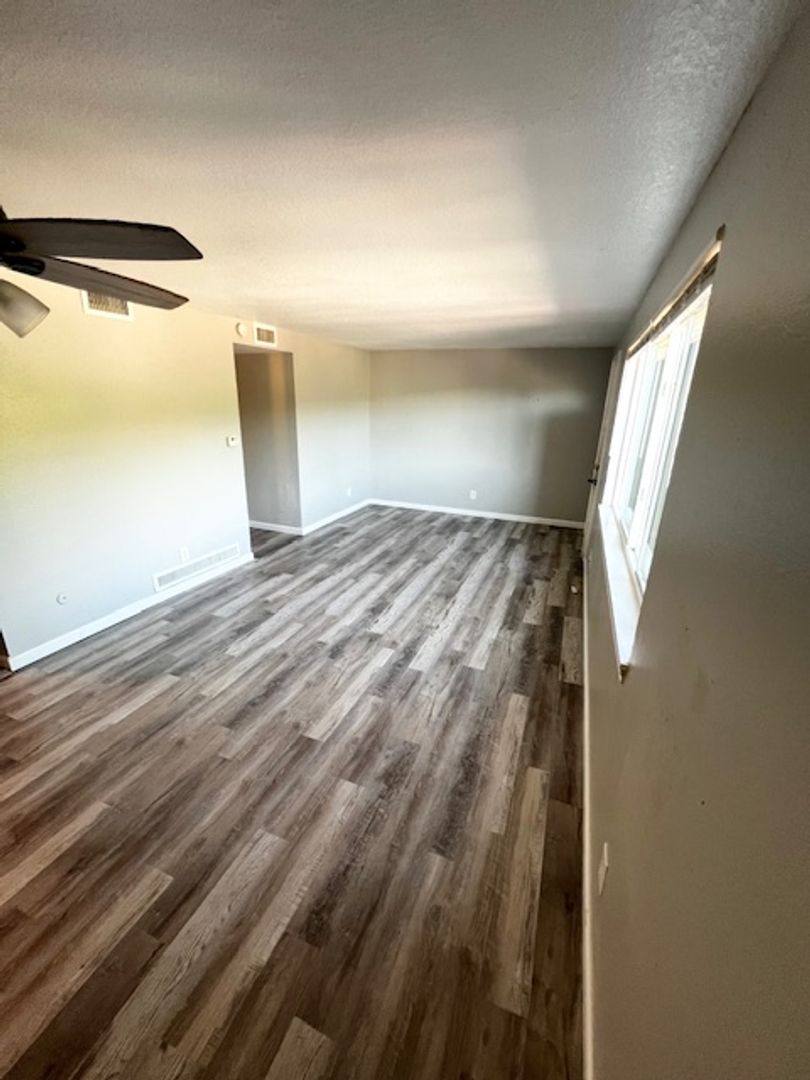 Apartment for rent at 421 - 425 E Fountain Place, Manitou Springs, CO 80829