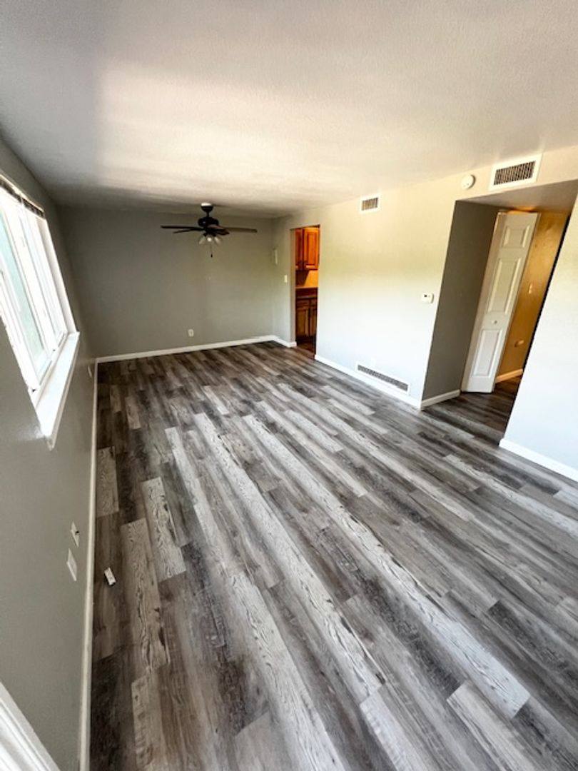 Apartment for rent at 421 - 425 E Fountain Place, Manitou Springs, CO 80829