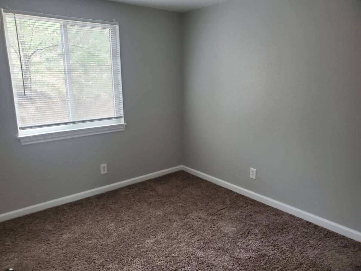 Apartment for rent at 421 - 425 E Fountain Place, Manitou Springs, CO 80829