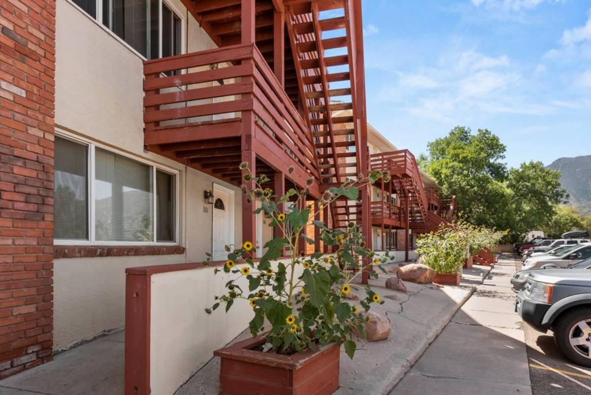 Apartment for rent at 421 - 425 E Fountain Place, Manitou Springs, CO 80829