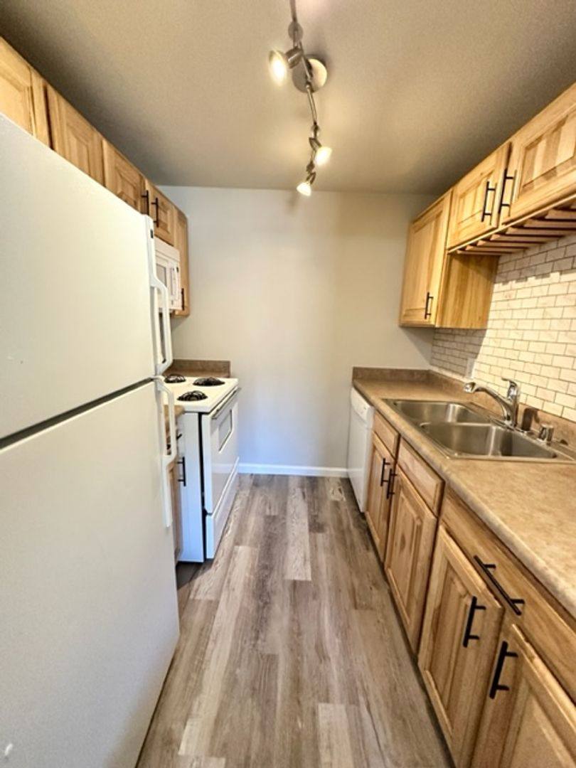 Apartment for rent at 421 - 425 E Fountain Place, Manitou Springs, CO 80829