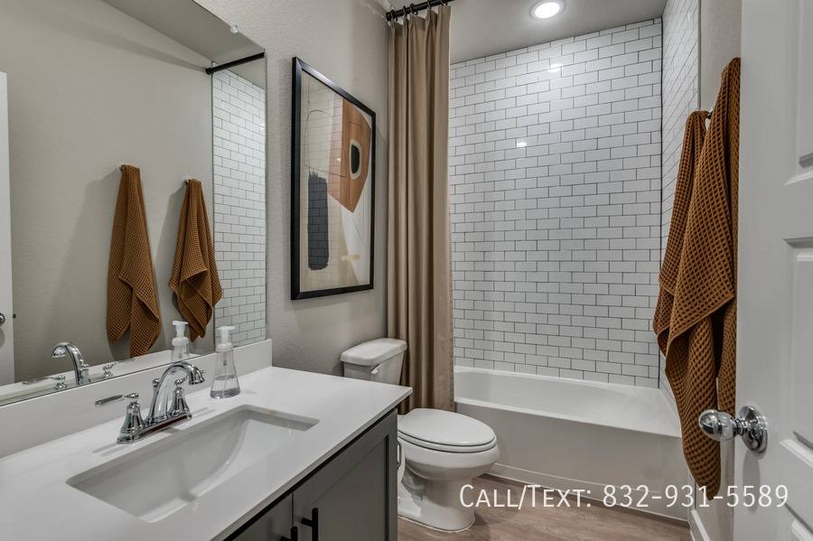 Apartment for rent at 195 Kellington Dr, Kingwood, TX 77339