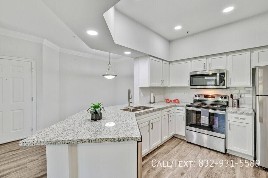 Apartment for rent at 12548 Oxford Park Dr #28RO, Houston, TX 77082