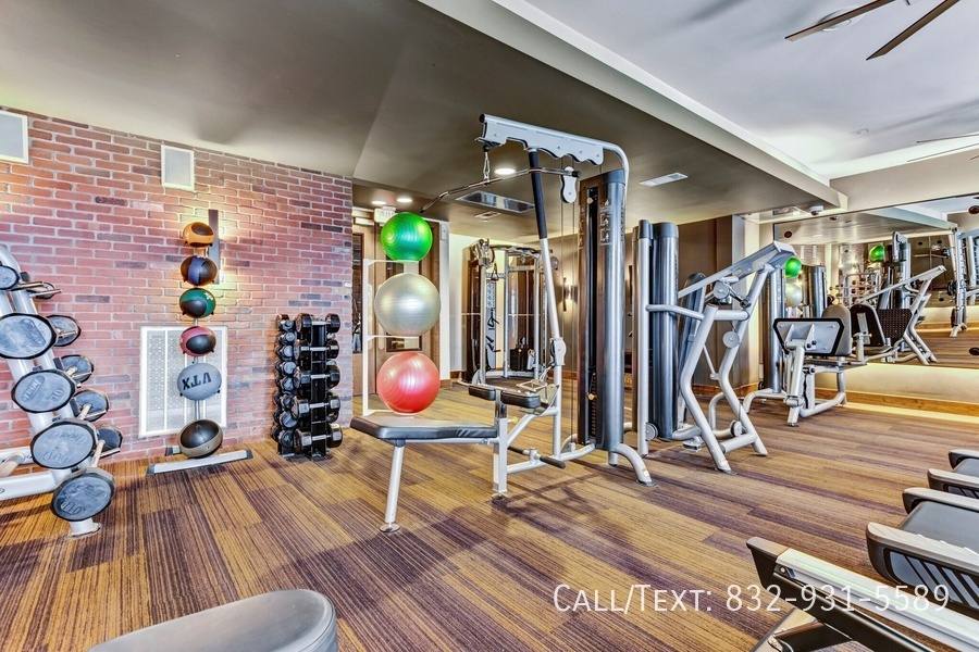 Apartment for rent at 3598 Eastside St #GUK, Houston, TX 77098