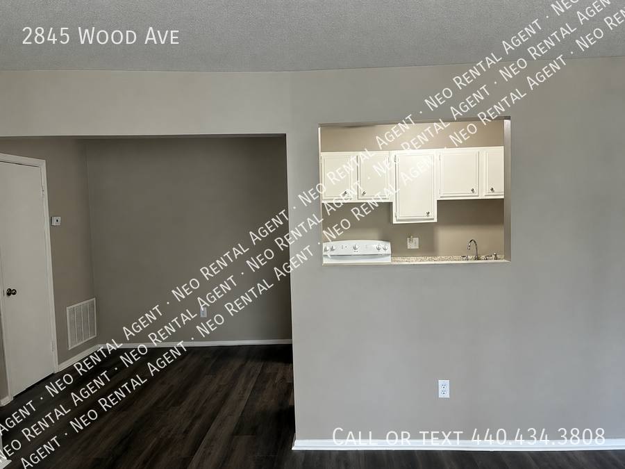 Apartment for rent at 2845 Wood Ave, Lorain, OH 44052