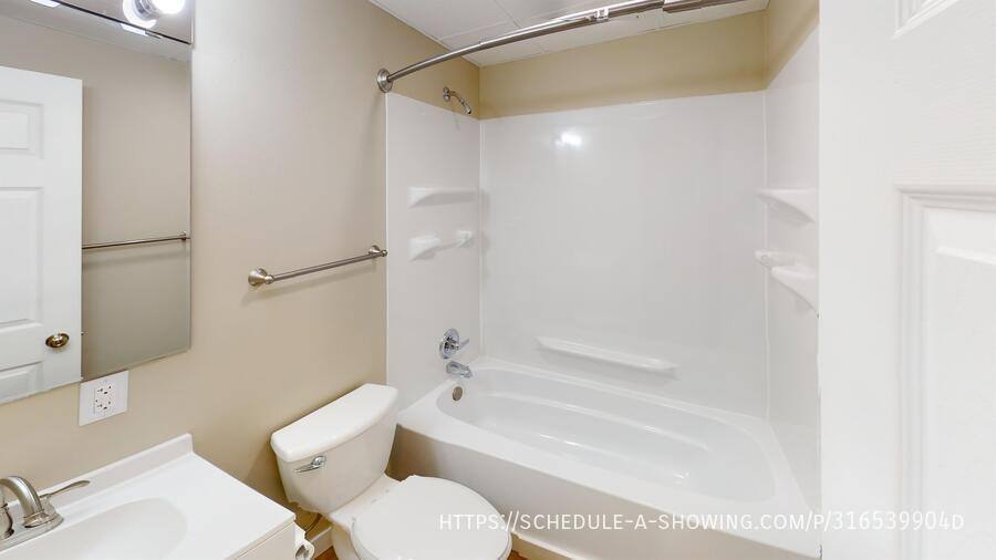 Apartment for rent at 1431 Lincoln Ave #2, Marquette, MI 49855