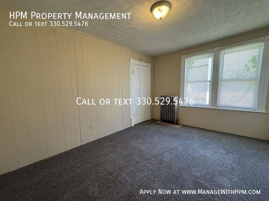 Apartment for rent at 1307 Woodland Ave #2, Canton, OH 44703