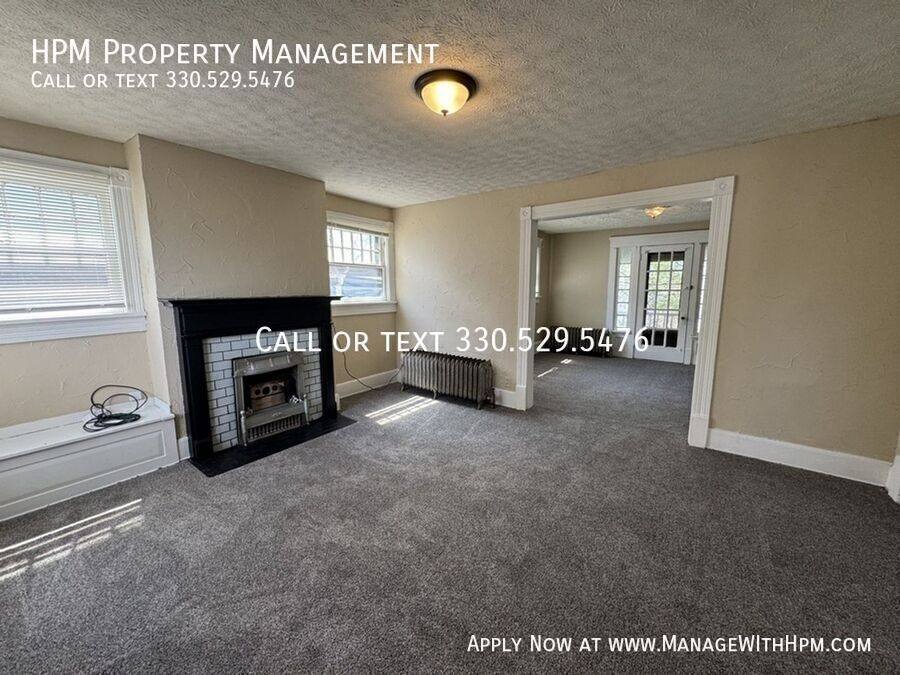 Apartment for rent at 1307 Woodland Ave #2, Canton, OH 44703