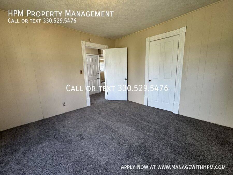 Apartment for rent at 1307 Woodland Ave #2, Canton, OH 44703