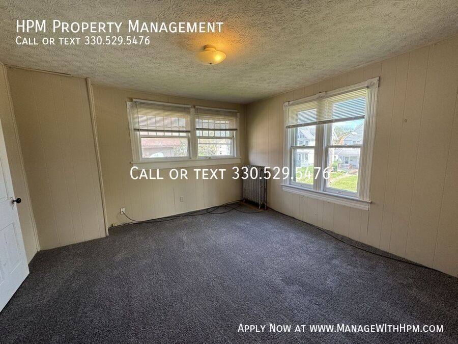Apartment for rent at 1307 Woodland Ave #2, Canton, OH 44703