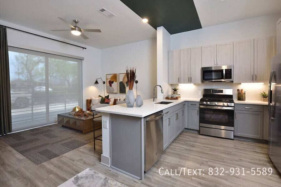 Apartment for rent at 3400 W Alabama St #FWA2, Houston, TX 77027