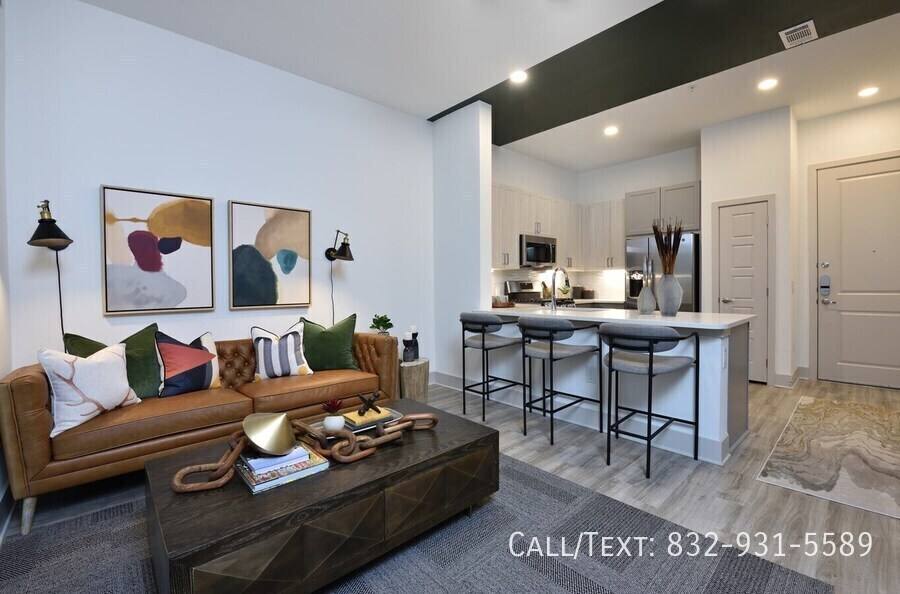 Apartment for rent at 3400 W Alabama St #FWA2, Houston, TX 77027