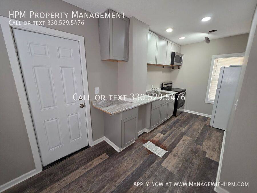 Apartment for rent at 392 Bailey Court First Floor, Akron, OH 44304