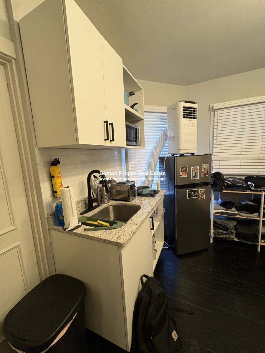 Apartment for rent at 16 Westland Ave #202, Boston, MA 02115