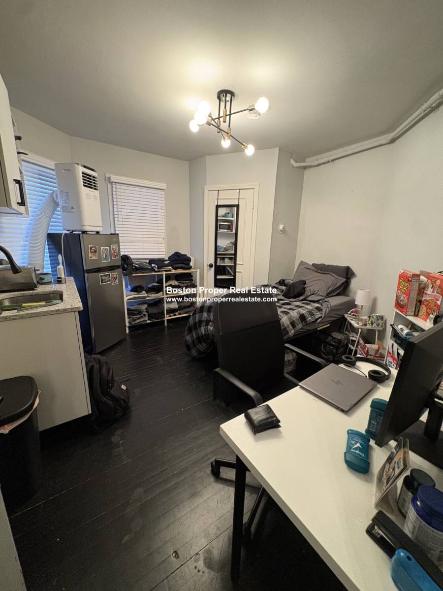 Apartment for rent at 16 Westland Ave #202, Boston, MA 02115