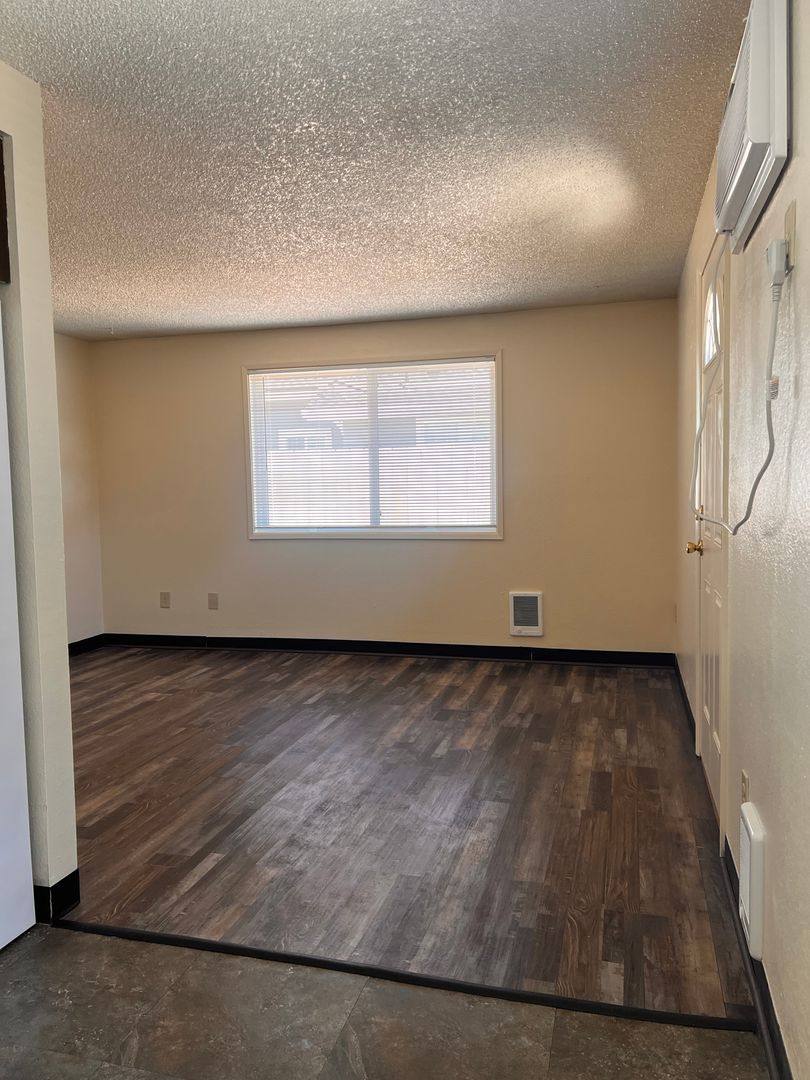 Apartment for rent at 302 Boardman St, Medford, OR 97501