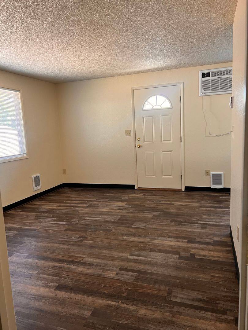 Apartment for rent at 302 Boardman St, Medford, OR 97501