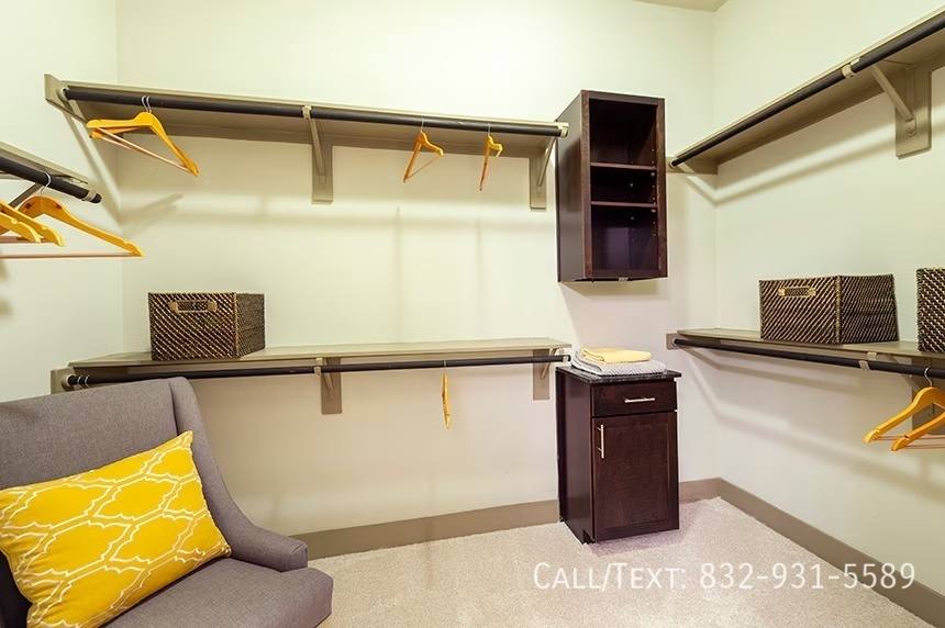 Apartment for rent at 2501 McKinney St #CRT2, Houston, TX 77003