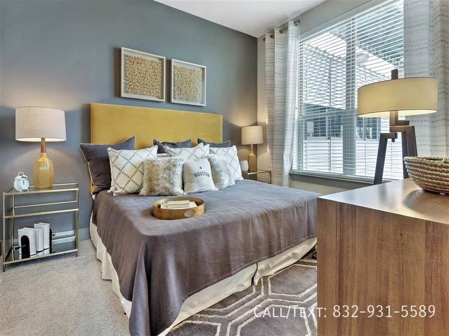 Apartment for rent at 2501 McKinney St #CRT2, Houston, TX 77003