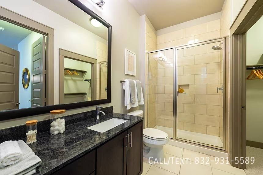 Apartment for rent at 2501 McKinney St #CRT2, Houston, TX 77003