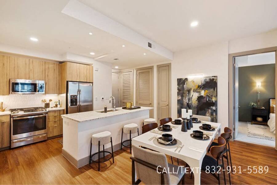 Apartment for rent at 5201 San Felipe St #RARH3, Houston, TX 77056