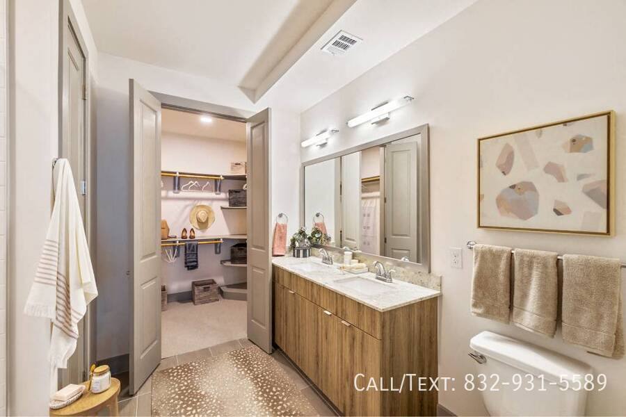 Apartment for rent at 5201 San Felipe St #RARH3, Houston, TX 77056
