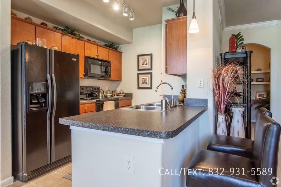 Apartment for rent at 12917 Schroeder Rd #LAC, Houston, TX 77070