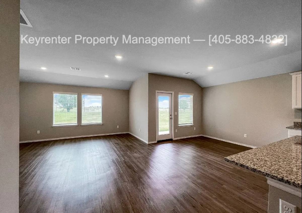 House for rent at 1308 Sunstone St, Claremore, OK 74017