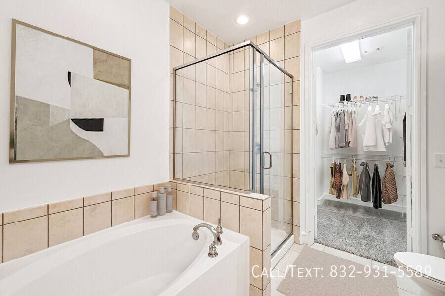 Apartment for rent at 2566 Richmond Ave #AERO2, Houston, TX 77098