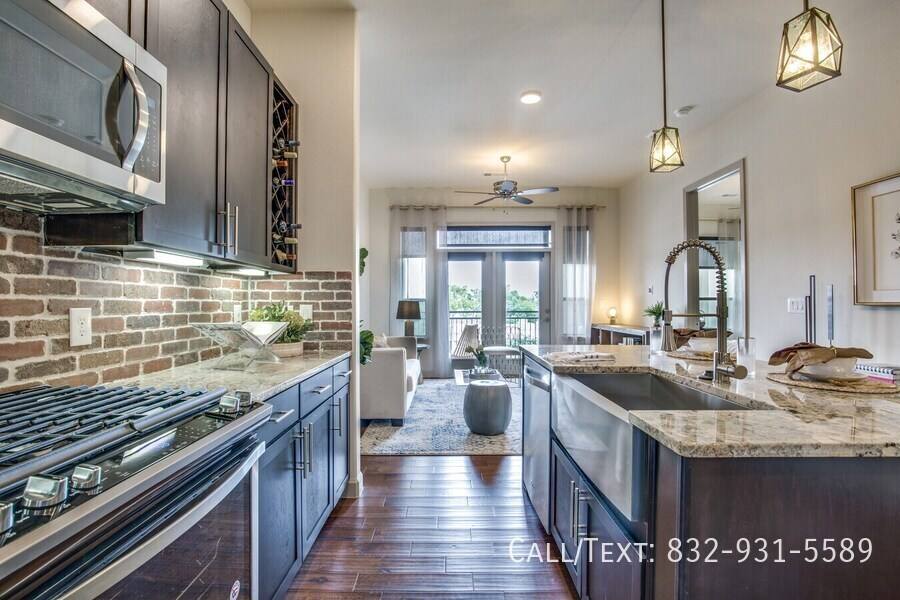 Apartment for rent at 4599 Bellaire Blvd #SCR2, Bellaire, TX 77401