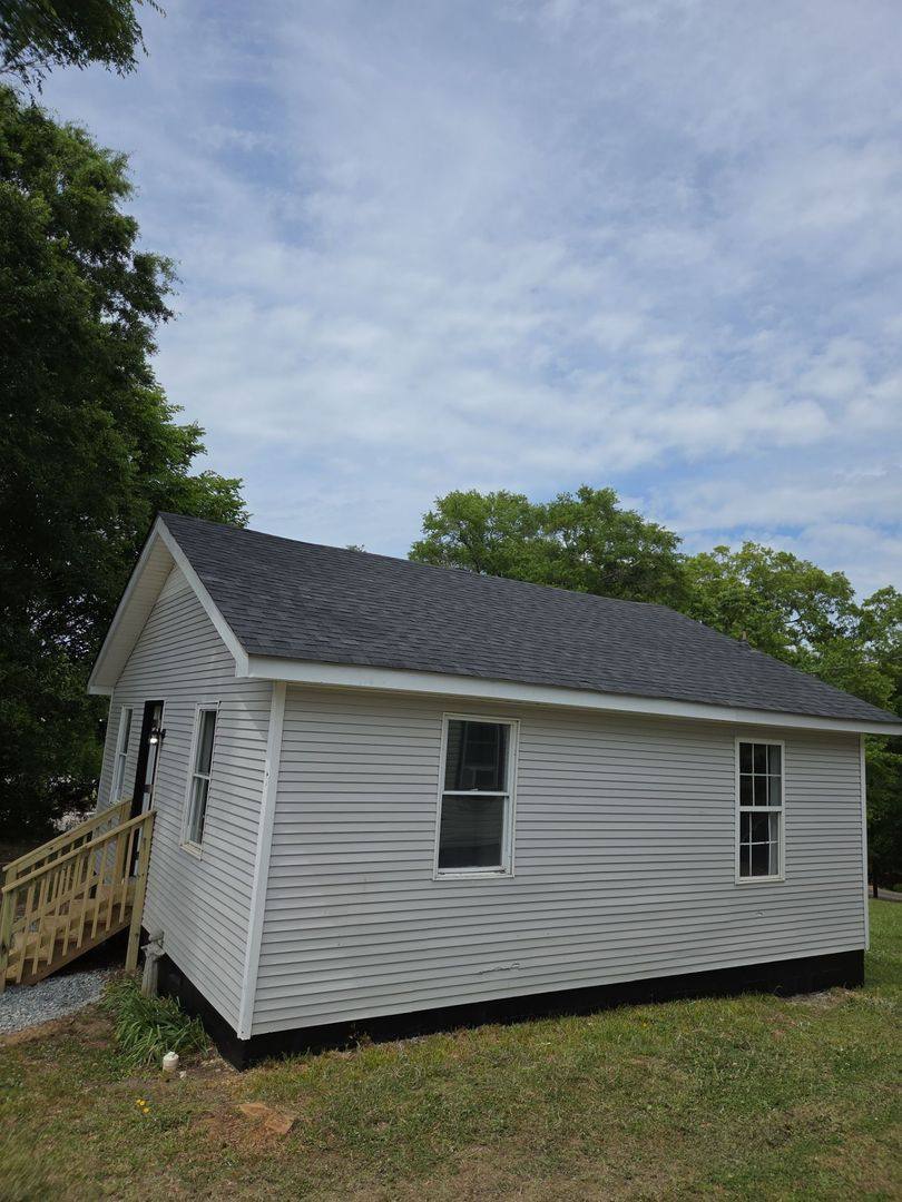 House for rent at 210 Thomas Lane, Lancaster, SC 29720