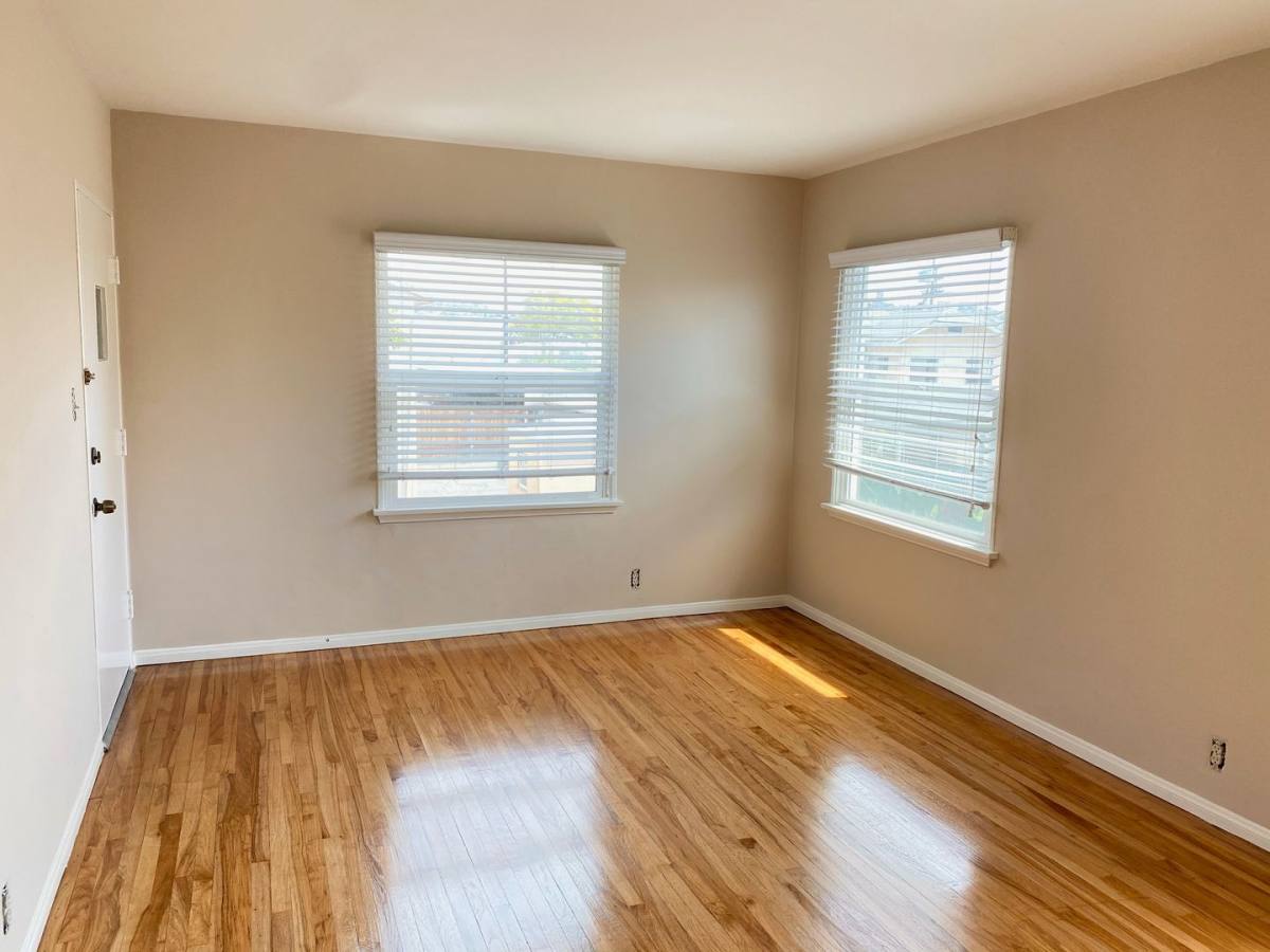 Apartment for rent at 701 S Louise St, Glendale, CA 91205