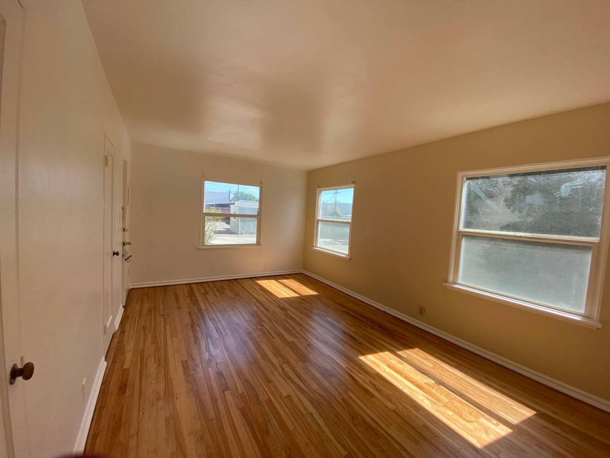 Apartment for rent at 701 S Louise St, Glendale, CA 91205