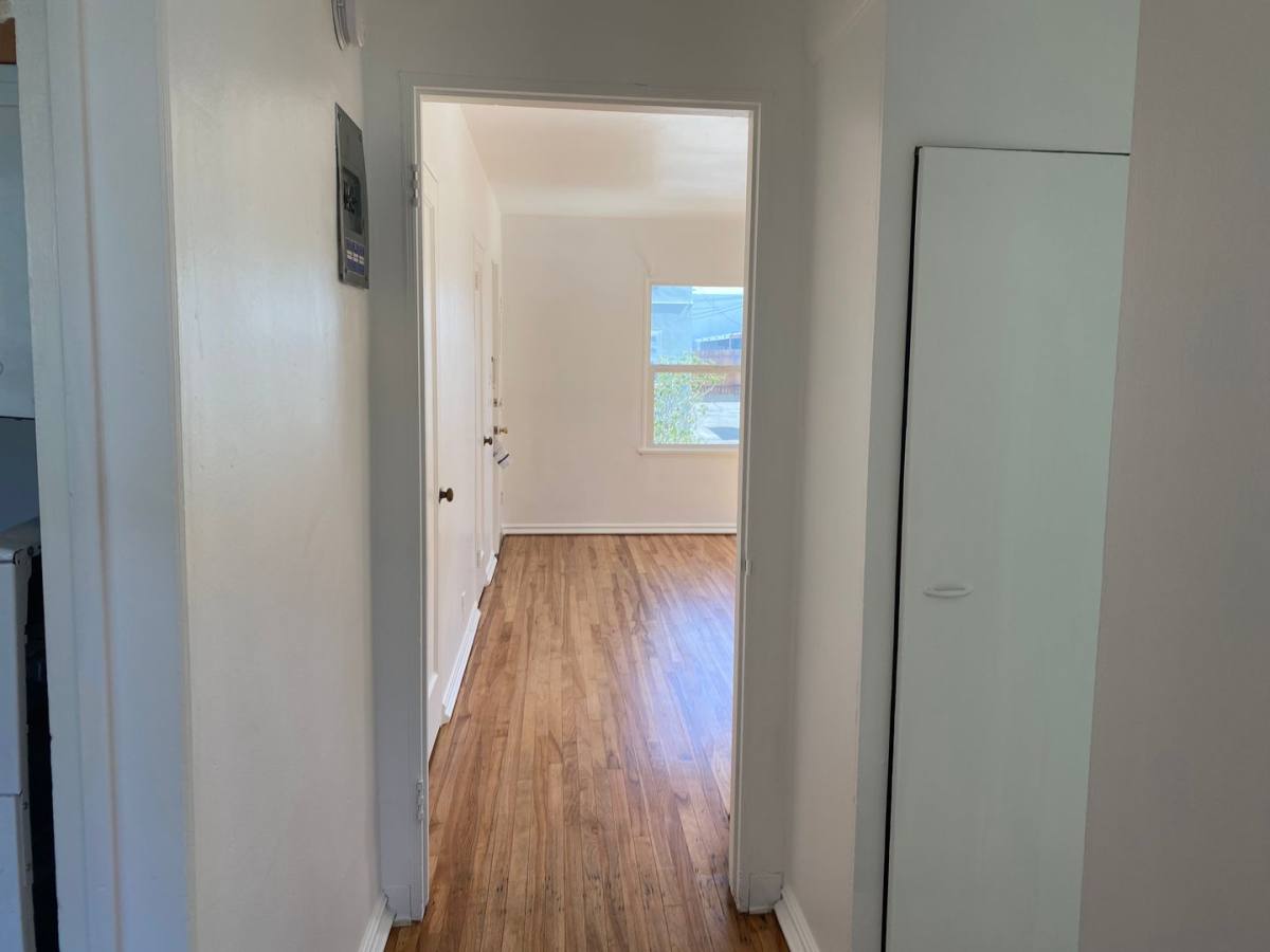 Apartment for rent at 701 S Louise St, Glendale, CA 91205