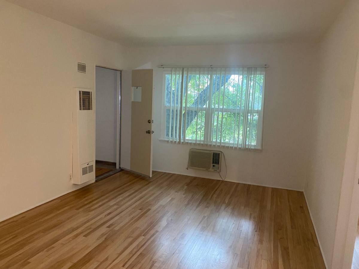 Apartment for rent at 701 S Louise St, Glendale, CA 91205