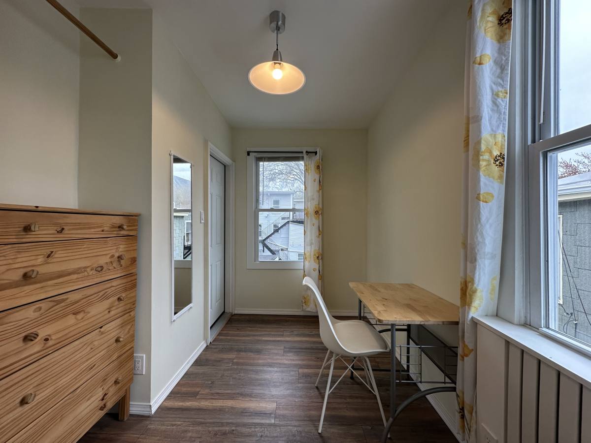 Apartment for rent at 10 Fulkerson St #2R, Cambridge, MA 02141