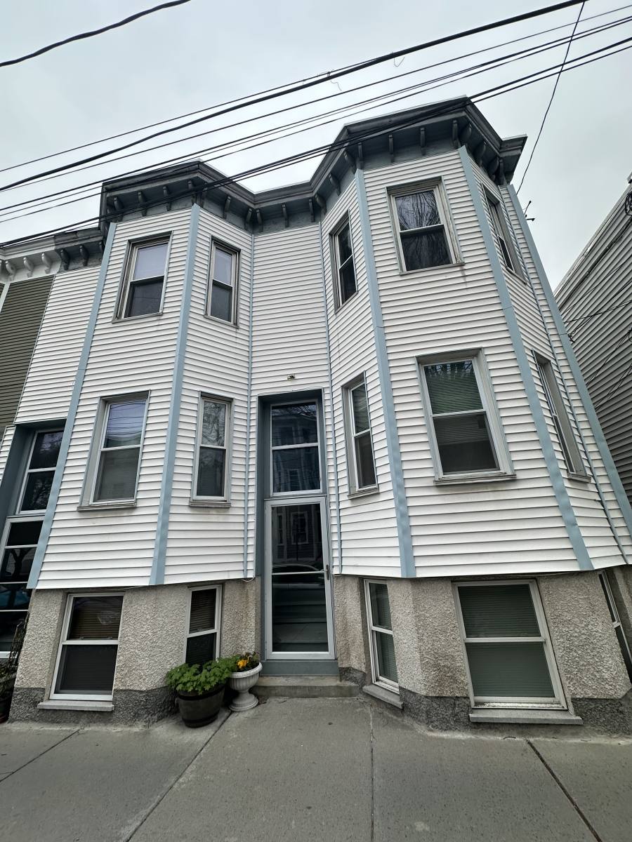 Apartment for rent at 10 Fulkerson St #2R, Cambridge, MA 02141